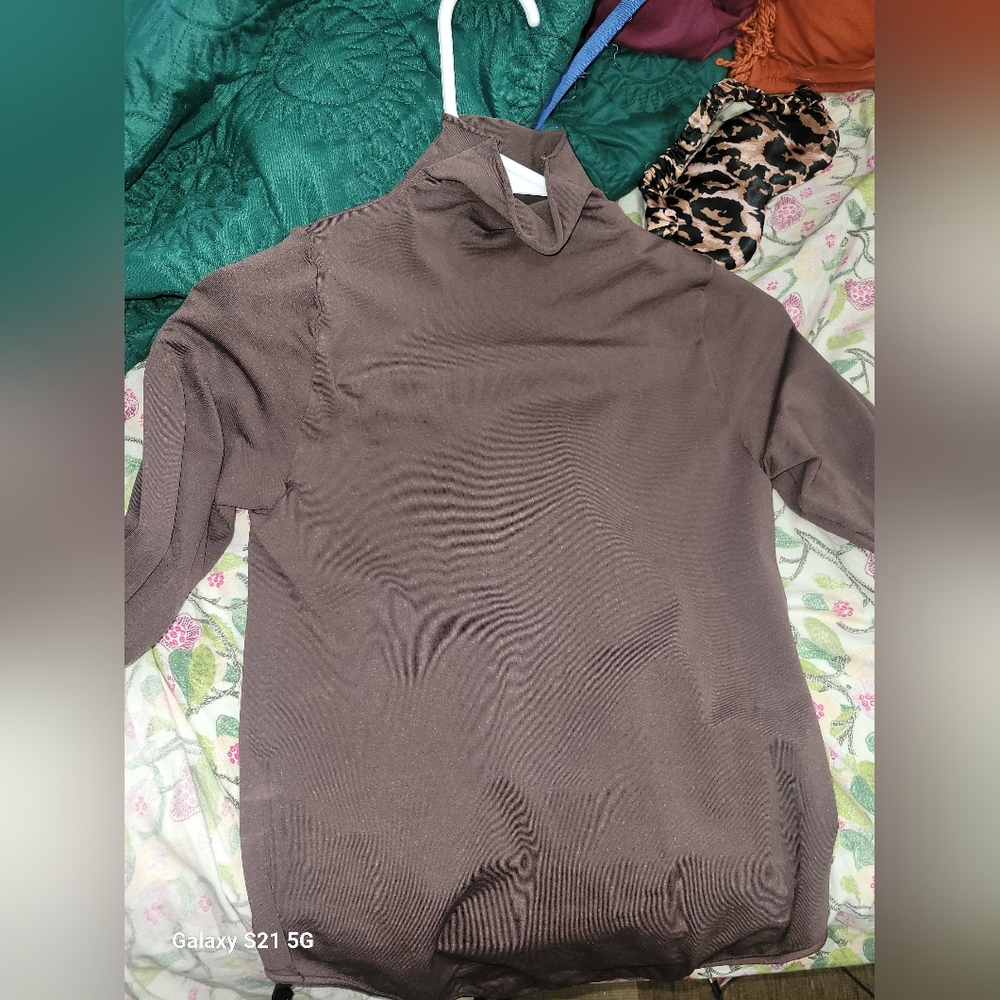 Skims bodysuit in brown. Size SM